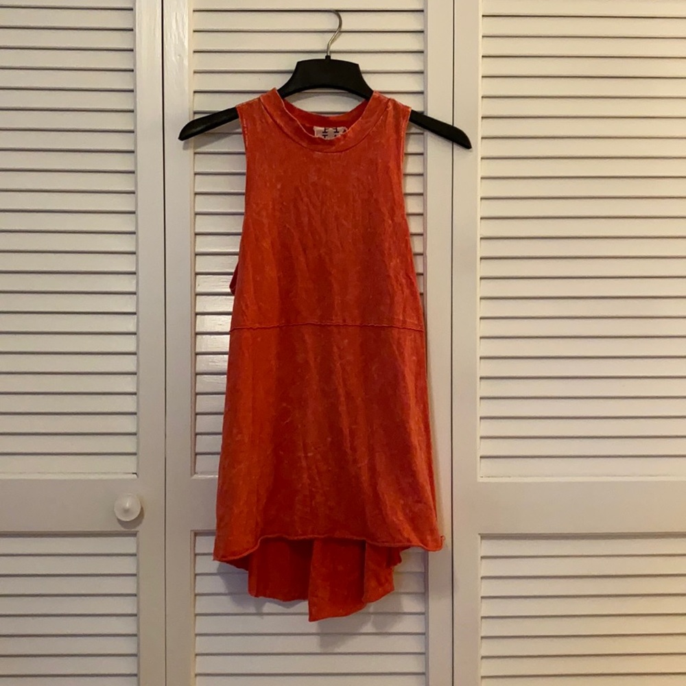 Orange sleeveless top / tank top